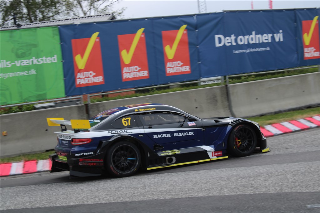 Pokal til Nymark Racing Academy i Viborg.
(Foto: Motorsporten.dk)
